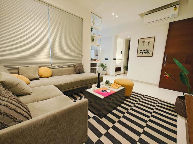 1 BHK Apartment in Science City for resale Ahmedabad. The reference number is 19626065