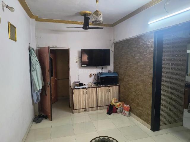 1 BHK Apartment in Seawoods for rent Navi Mumbai. The reference number is 18750219