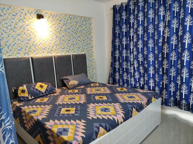 1 BHK Apartment in Sector 143 for rent Noida. The reference number is 7373085
