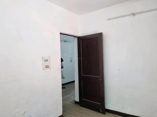 1 BHK Apartment in Sector 14 Dwarka for rent New Delhi. The reference number is 19930685