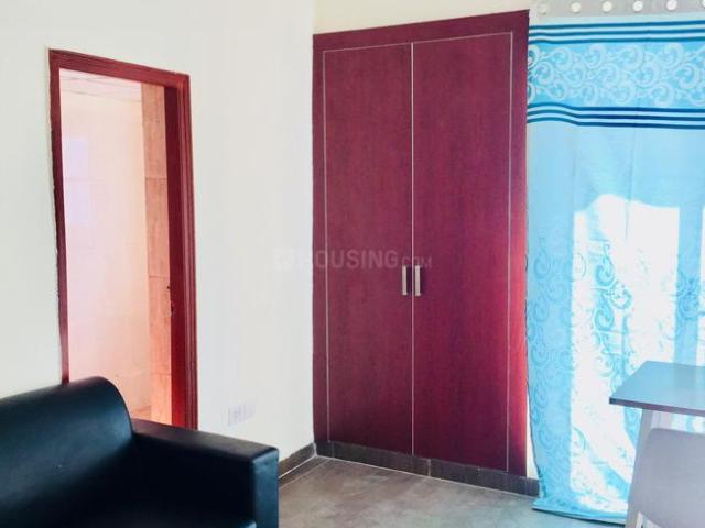 1 BHK Apartment in Sector 168 for rent Noida. The reference number is 17580137
