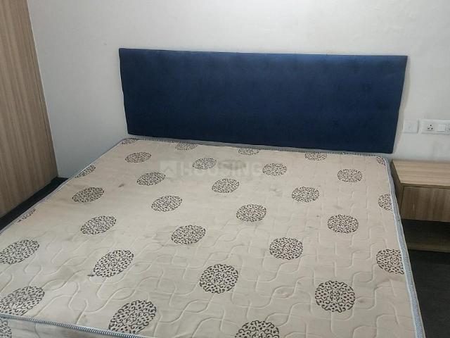 1 BHK Apartment in Sector 168 for rent Noida. The reference number is 19758049