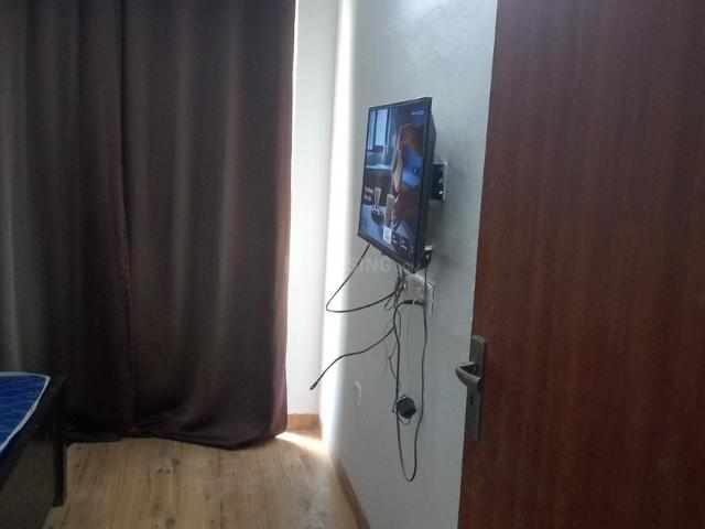 1 BHK Apartment in Sector 168 for rent Noida. The reference number is 20029189