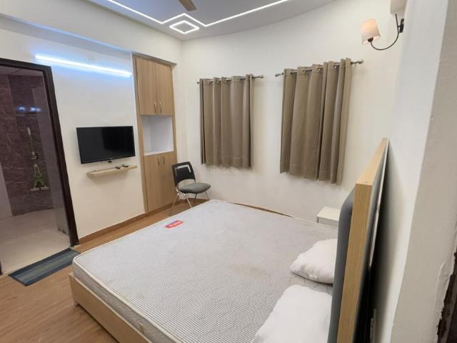 1 BHK Apartment in Sector 168 for rent Noida. The reference number is 20643018