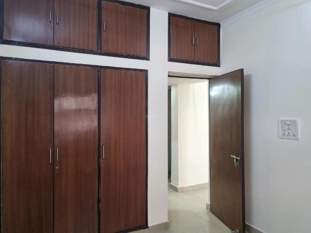 1 BHK Apartment in Sector 18 Dwarka for rent New Delhi. The reference number is 19858101