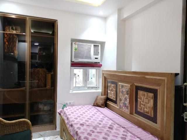 1 BHK Apartment in Sector 19 Dwarka for rent New Delhi. The reference number is 17546401