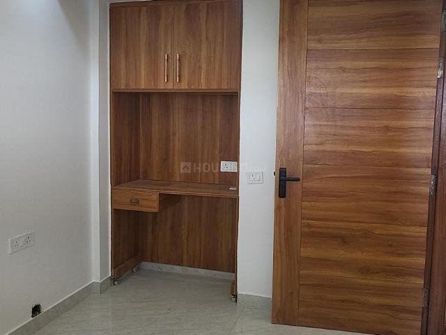 1 BHK Apartment in Sector 19 Dwarka for rent New Delhi. The reference number is 20239981