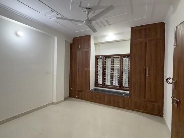 1 BHK Apartment in Sector 19 Dwarka for rent New Delhi. The reference number is 20297208