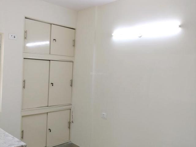 1 BHK Apartment in Sector 23B Dwarka for rent New Delhi. The reference number is 20305875