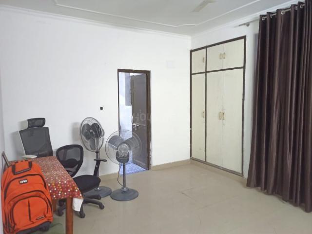 1 BHK Apartment in Sector 19 Dwarka for rent New Delhi. The reference number is 20339723