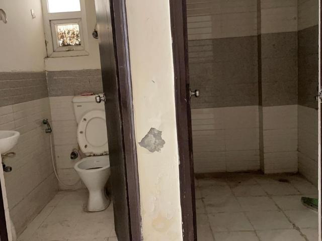 1 BHK Apartment in Sector 103 for resale Gurgaon. The reference number is 20468098