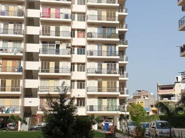 1 BHK Apartment in Sector 111 for resale Gurgaon. The reference number is 20110617