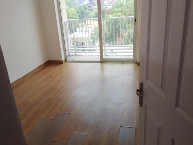 1 BHK Apartment in Sector 128 for rent Noida. The reference number is 20221677