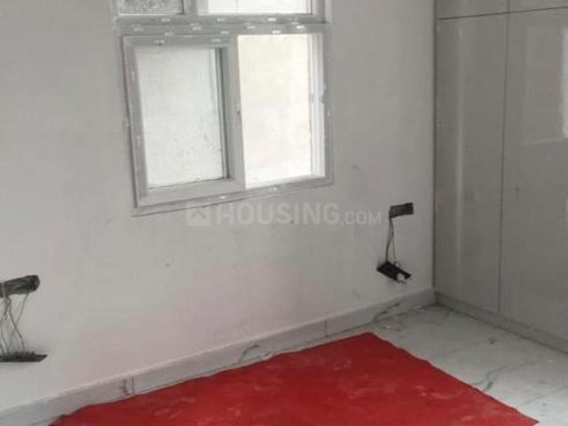 1 BHK Apartment in Sector 128 for resale Noida. The reference number is 21000317