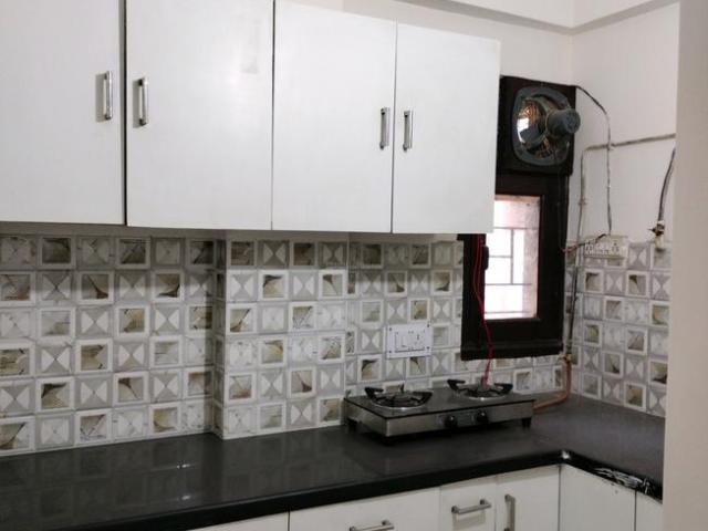 1 BHK Apartment in Sector 23B Dwarka for rent New Delhi. The reference number is 18755342