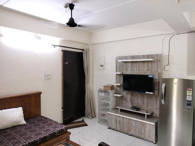 1 BHK Apartment in Sector 23B Dwarka for rent New Delhi. The reference number is 20587984