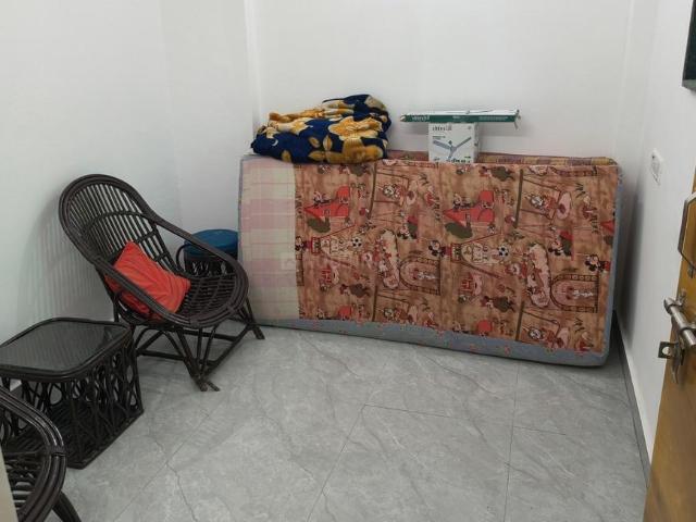 1 BHK Apartment in Sector 23B Dwarka for rent New Delhi. The reference number is 20789834