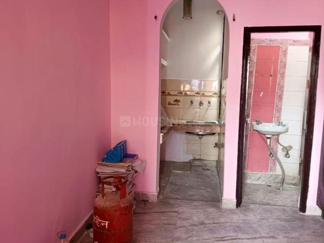 1 BHK Apartment in Sector 2 Rohini for rent New Delhi. The reference number is 13716784