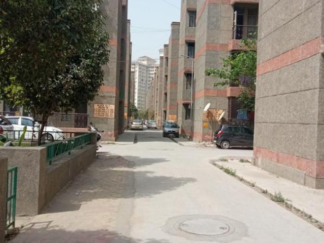 1 BHK Apartment in Sector 45 for resale Noida. The reference number is 17098964