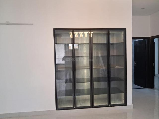 1 BHK Apartment in Sector 45 for resale Noida. The reference number is 20708799