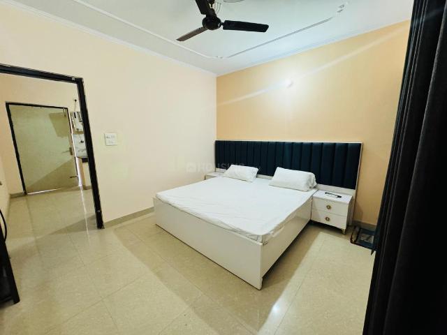 1 BHK Apartment in Sector 48 for rent Gurgaon. The reference number is 17395934