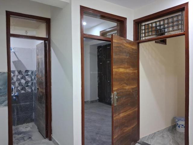1 BHK Apartment in Sector 49 for resale Noida. The reference number is 20402400