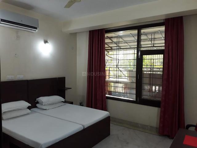 1 BHK Apartment in Sector 40 for rent Noida. The reference number is 20602825