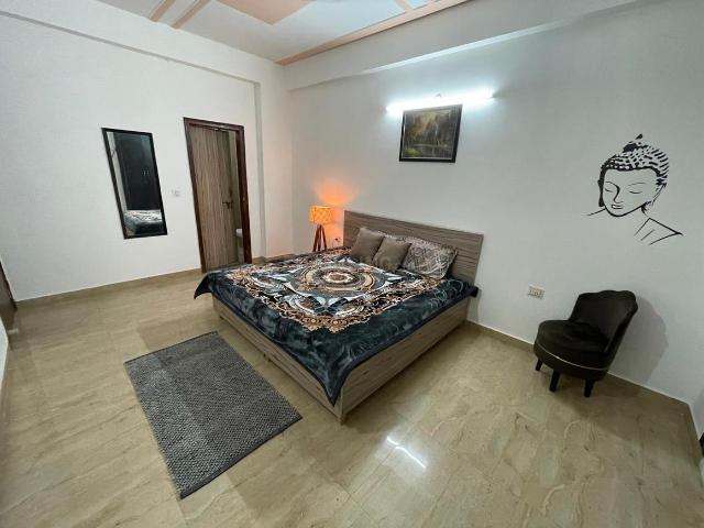 1 BHK Apartment in Sector 52 for rent Gurgaon. The reference number is 19752631