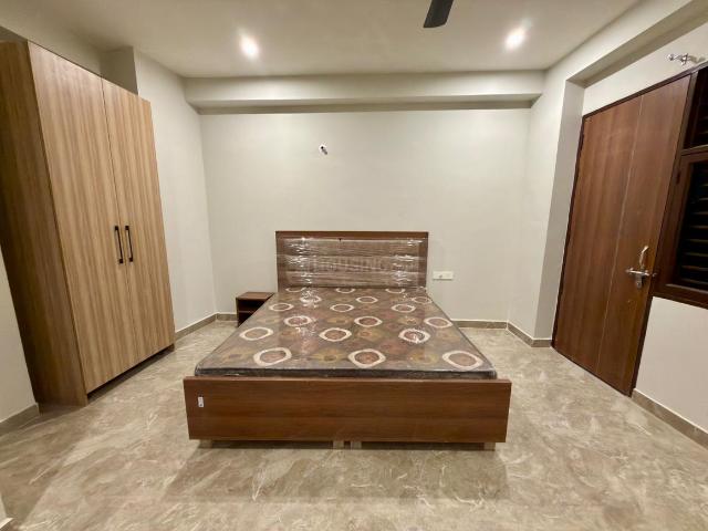 1 BHK Apartment in Sector 52 for rent Gurgaon. The reference number is 20975950