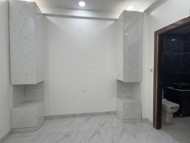 1 BHK Apartment in Sector 74 for resale Noida. The reference number is 20309655
