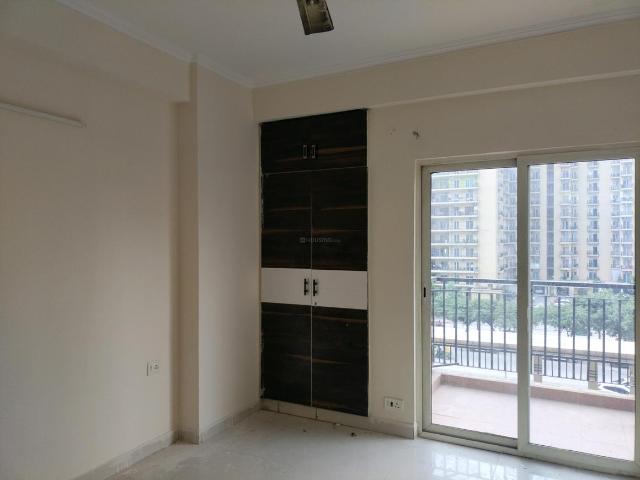 1 BHK Apartment in Sector 75 for resale Noida. The reference number is 17458222