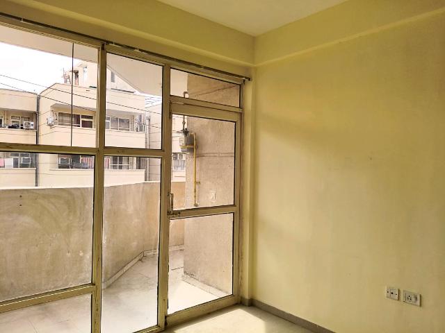 1 BHK Apartment in Sector 70A for resale Gurgaon. The reference number is 18873891