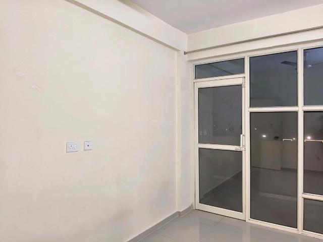 1 BHK Apartment in Sector 70A for resale Gurgaon. The reference number is 18913204