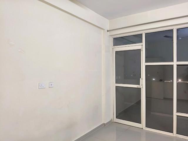 1 BHK Apartment in Sector 70A for resale Gurgaon. The reference number is 18913204