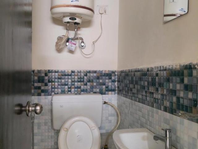 1 BHK Apartment in Sector 71 for rent Gurgaon. The reference number is 20388772