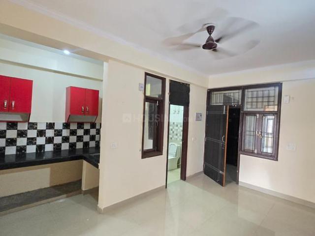 1 BHK Apartment in Sector 72 for rent Noida. The reference number is 20961524