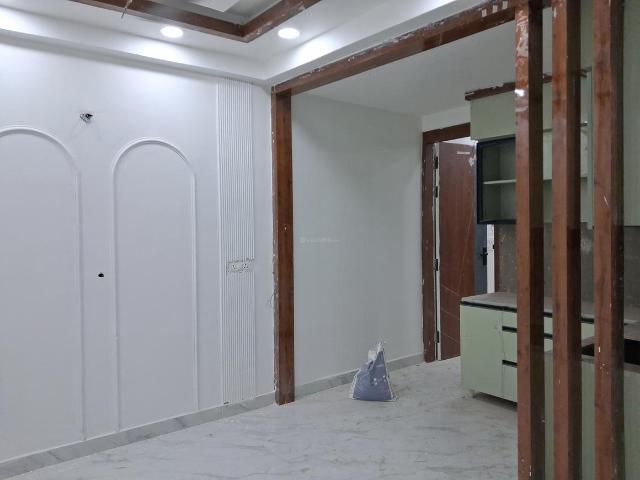 1 BHK Apartment in Sector 72 for resale Noida. The reference number is 20483855