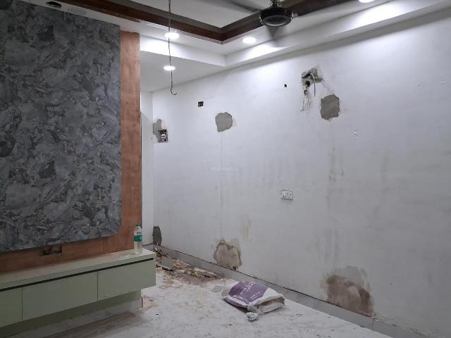 1 BHK Apartment in Sector 72 for resale Noida. The reference number is 20315467