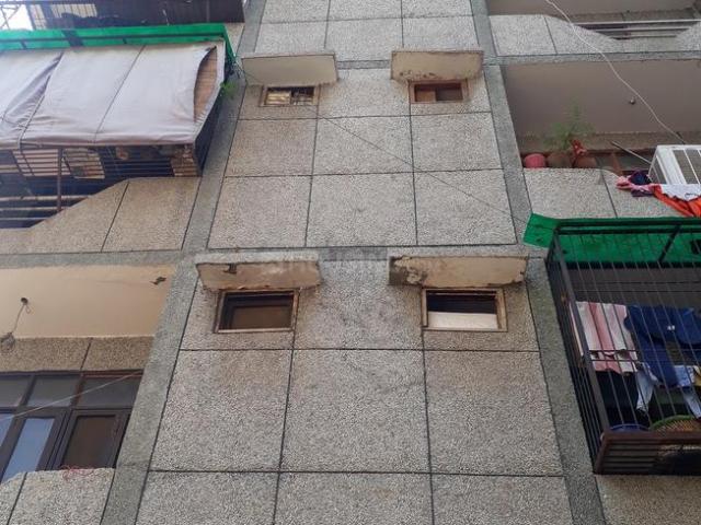 1 BHK Apartment in Sector 73 for resale Noida. The reference number is 12346197