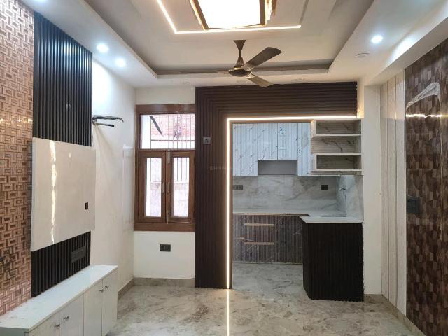 1 BHK Apartment in Sector 73 for resale Noida. The reference number is 15297471