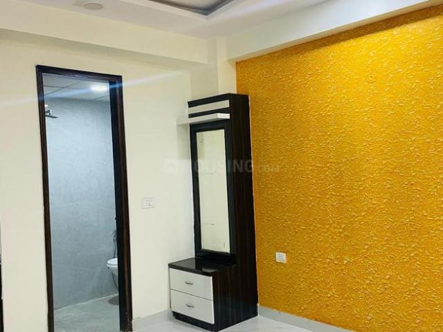 1 BHK Apartment in Sector 73 for resale Noida. The reference number is 18431976