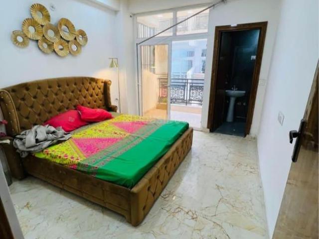1 BHK Apartment in Sector 73 for resale Noida. The reference number is 19494254