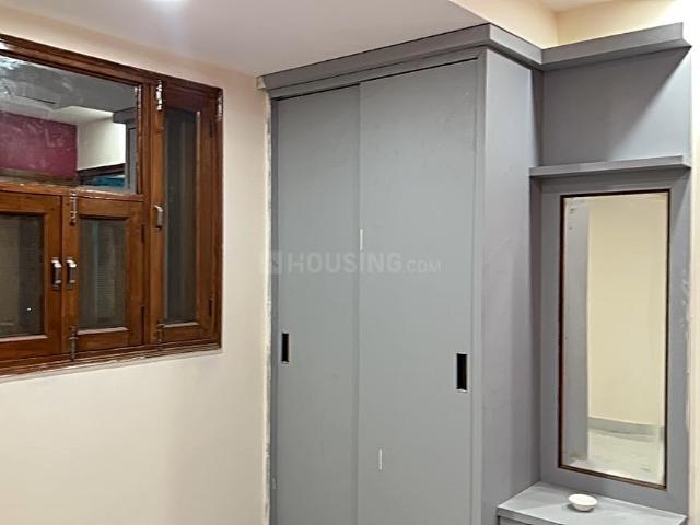 1 BHK Apartment in Sector 73 for resale Noida. The reference number is 19504313
