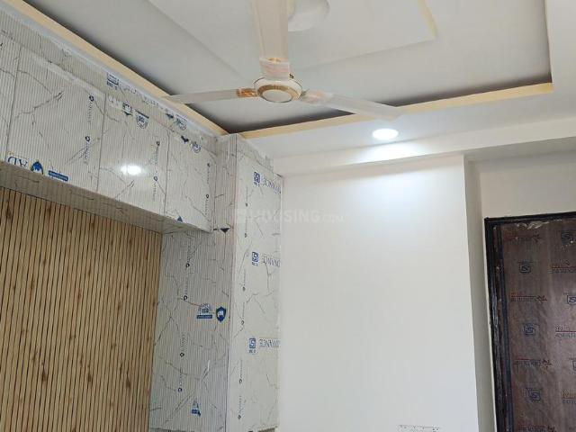 1 BHK Apartment in Sector 73 for resale Noida. The reference number is 19517883