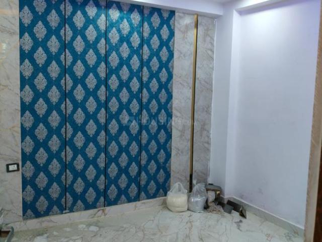 1 BHK Apartment in Sector 73 for resale Noida. The reference number is 19522024