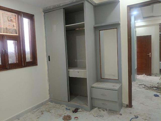 1 BHK Apartment in Sector 73 for resale Noida. The reference number is 19531739