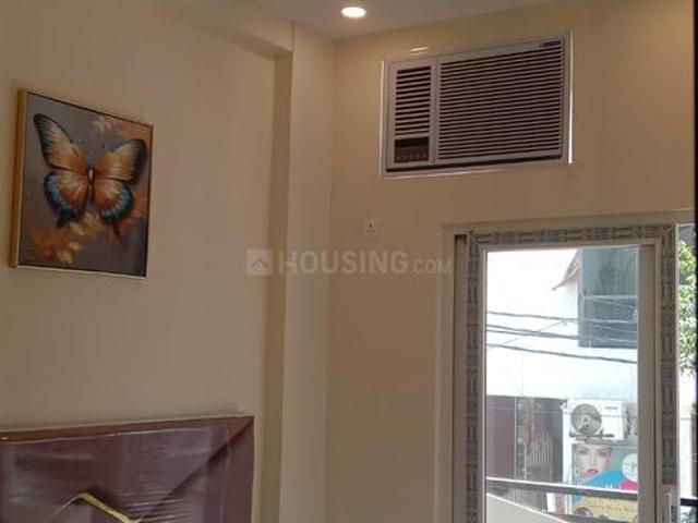 1 BHK Apartment in Sector 73 for resale Noida. The reference number is 19535899