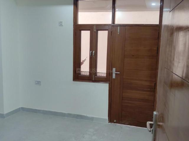 1 BHK Apartment in Sector 73 for resale Noida. The reference number is 19546424
