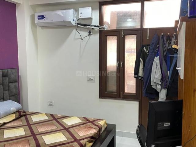 1 BHK Apartment in Sector 73 for resale Noida. The reference number is 19747923