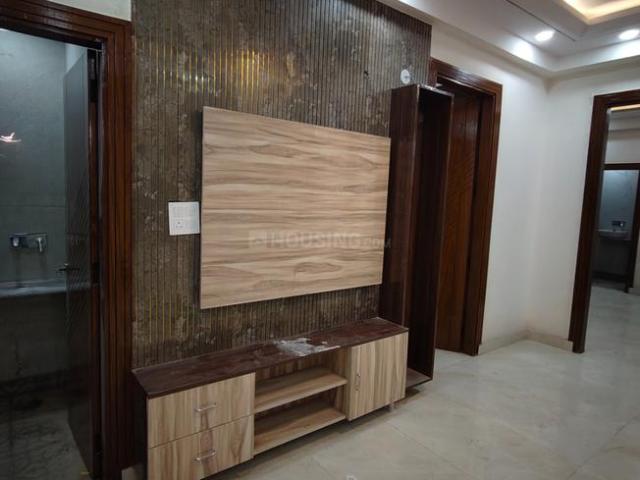 2 BHK Apartment in Sector 73 for resale Noida. The reference number is 19953218